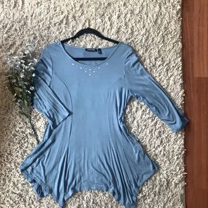 🌺 2 for $23 🌺 Soft Medium Blue Tunic with Silver Accent